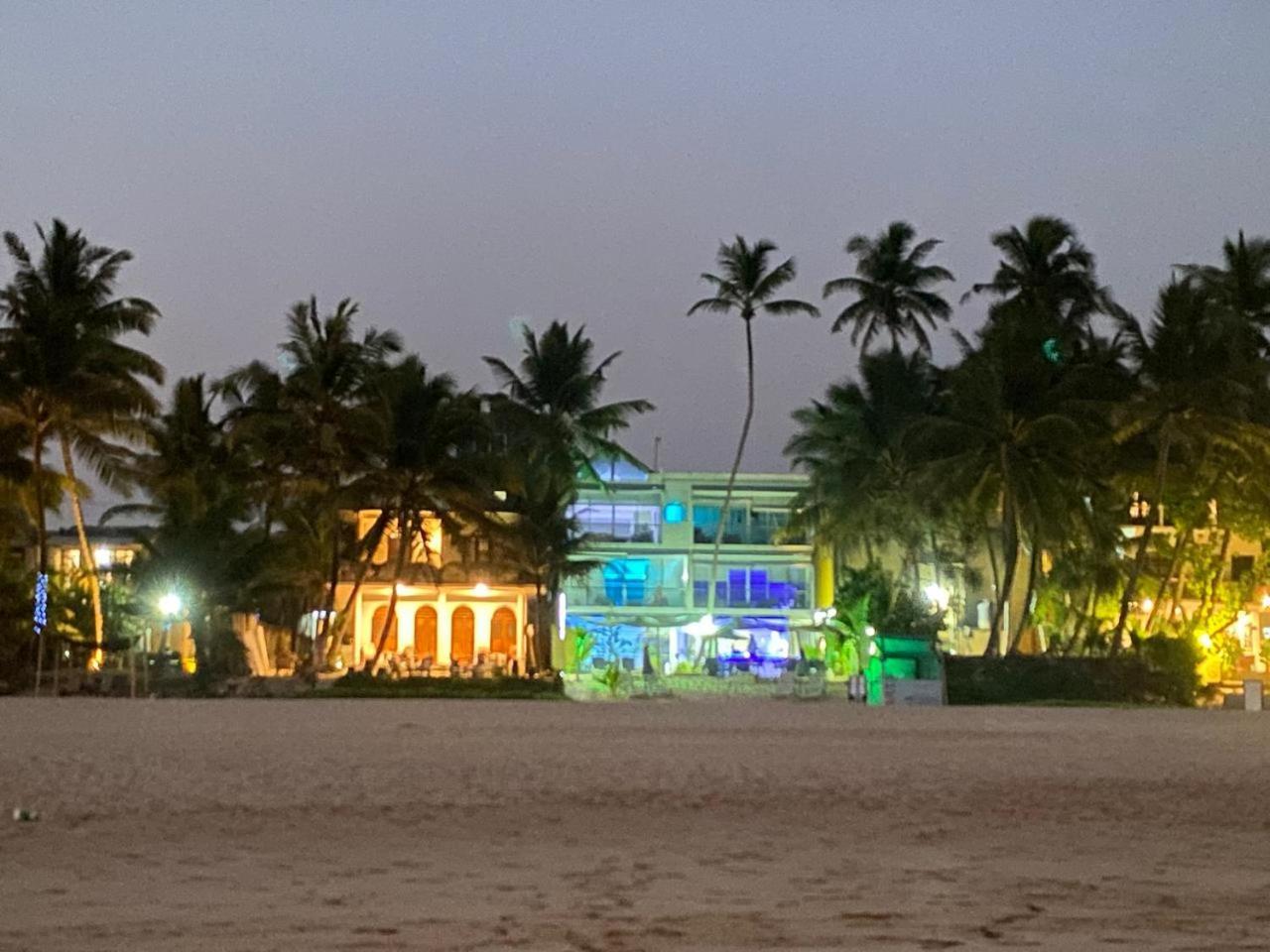 Josan Villa With A Glorious Beach And Sea View Habaraduwa Екстер'єр фото